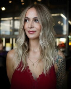 Woman with a blended babylight blonde look